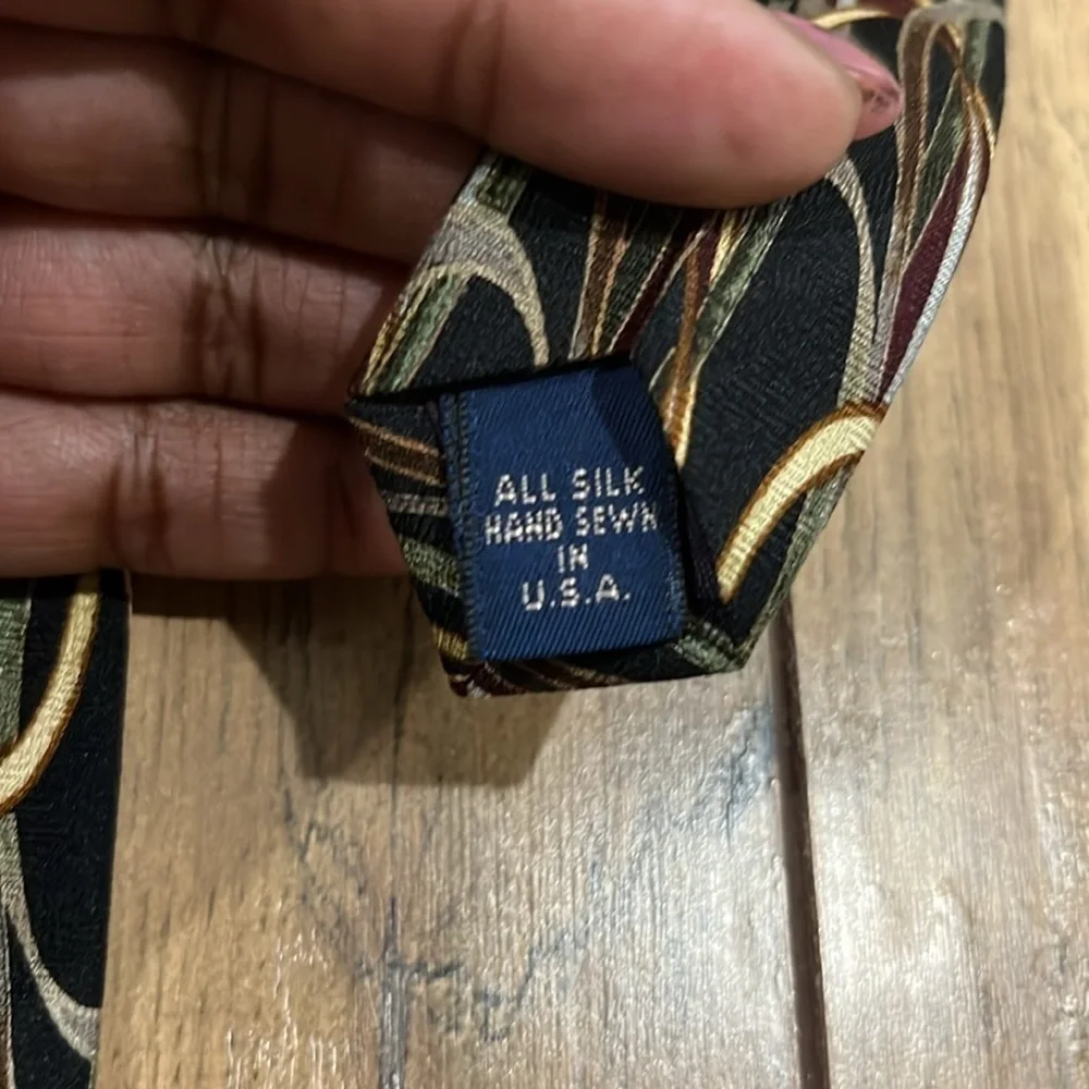 GJ CAHN Multi color Geometric Tie 100% Silk Made In USA Vintage Necktie